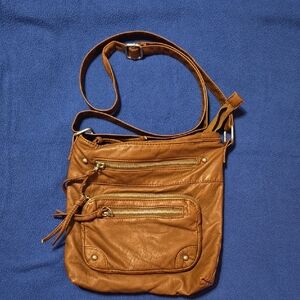 Mudd Tan Crossbody Bag with Zipper Accents